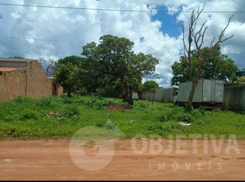 land_lot em Rua Tenente Mardônio Souza Silva, Morada Nova - Uberlândia - MG