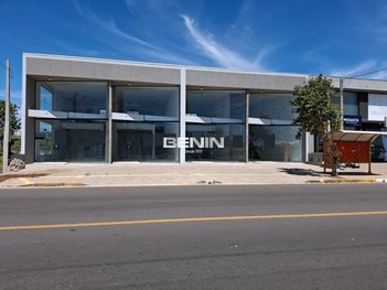 business em Avenida Armando Fajardo, Igara - Canoas - RS