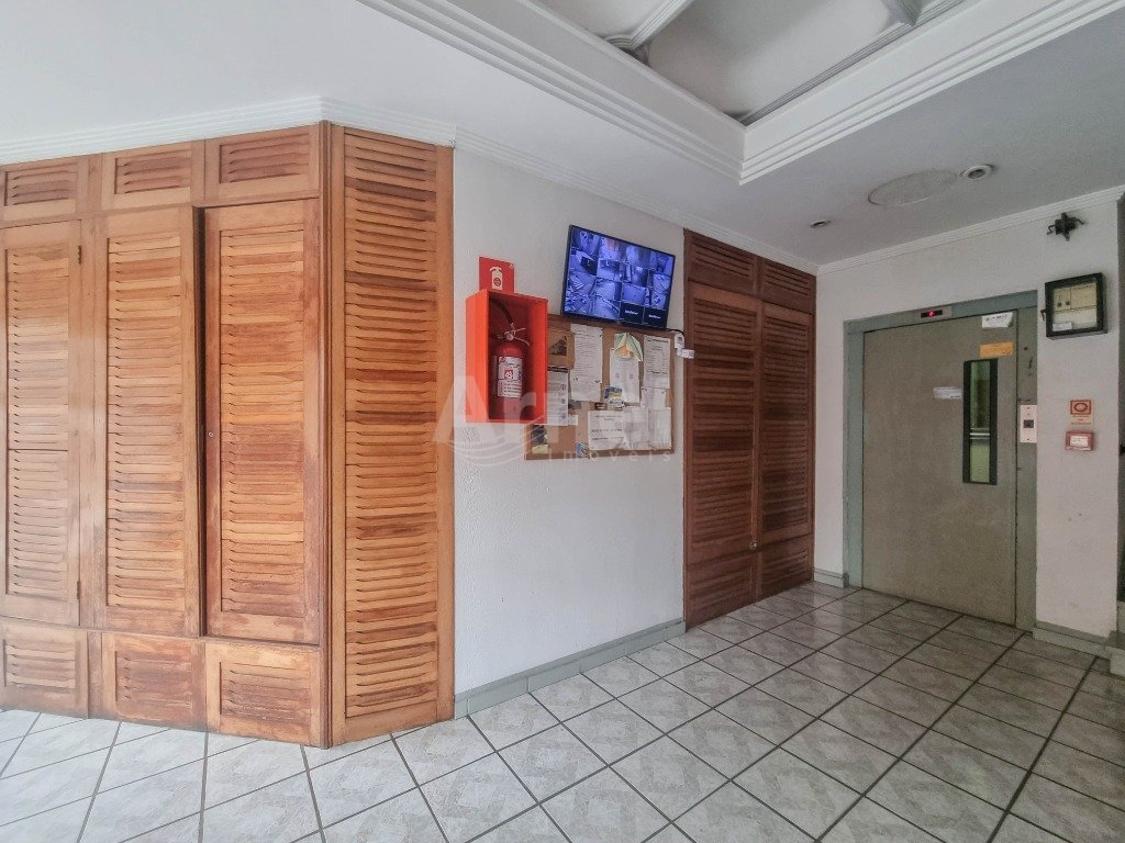03 HALL