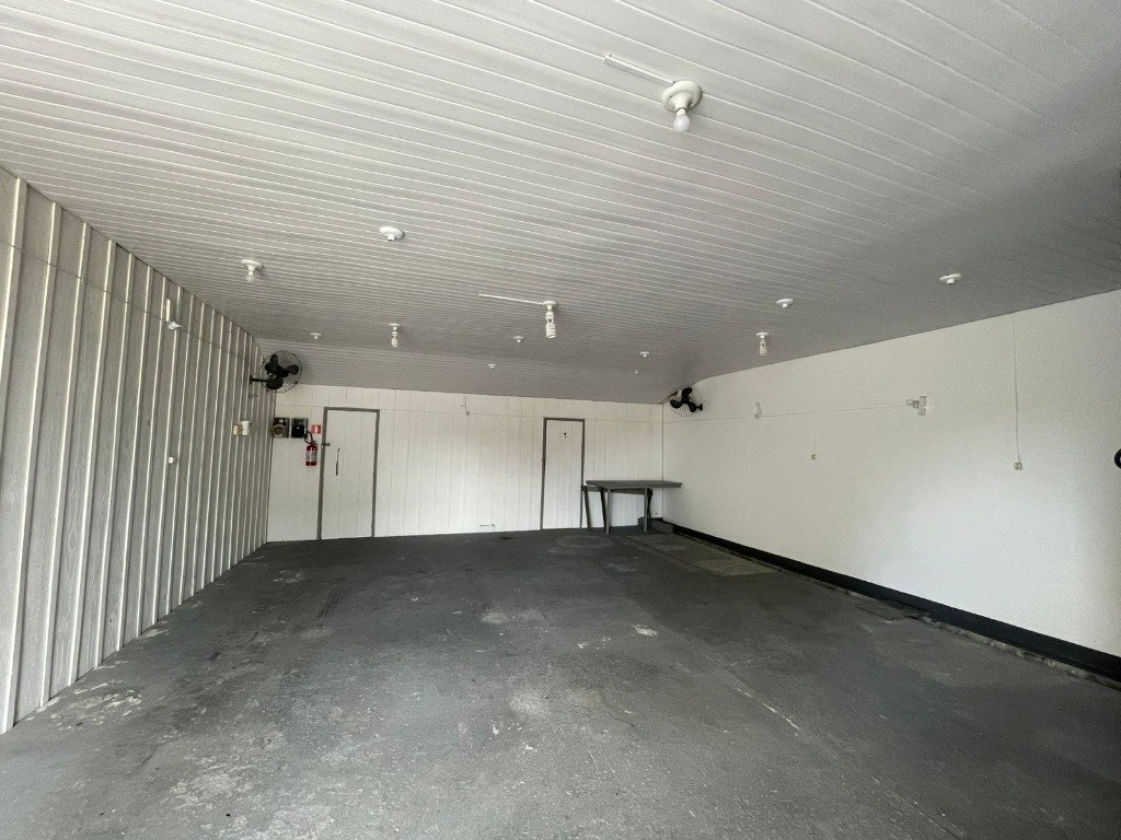 Galpão interno verso