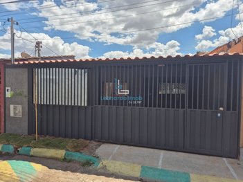 house em QR 208, Santa Maria - Brasília - DF