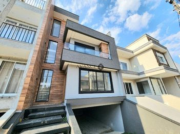 house em Rua Reinaldo Stocco, Pinheirinho - Curitiba - PR