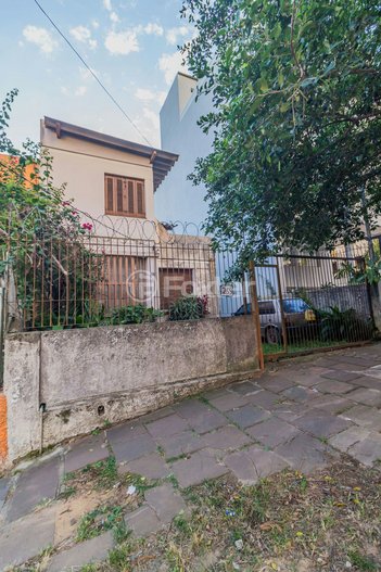 house em Rua Coronel Paulino Teixeira, Rio Branco - Porto Alegre - RS