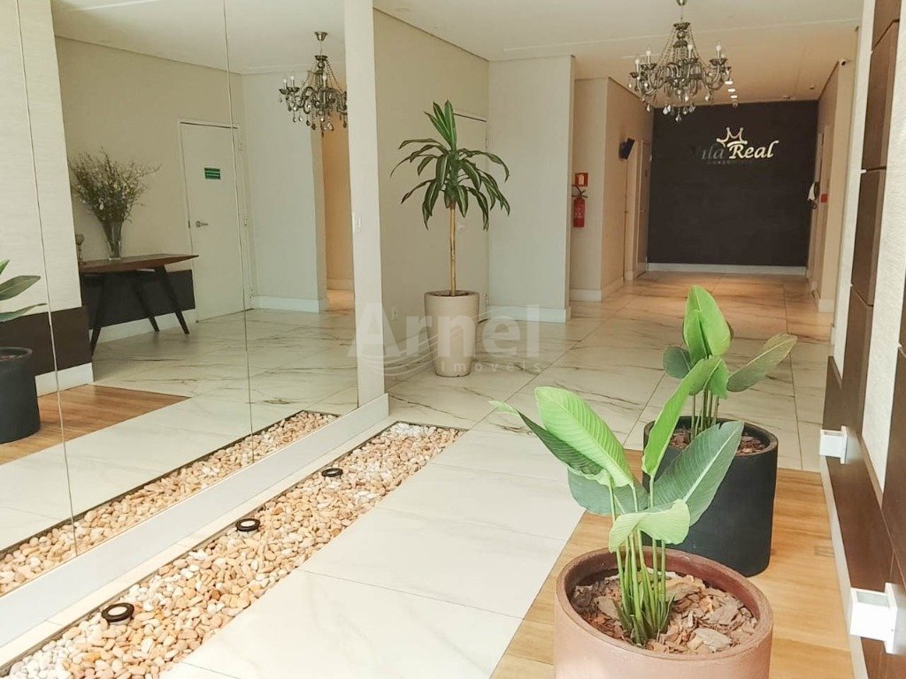 02 HALL