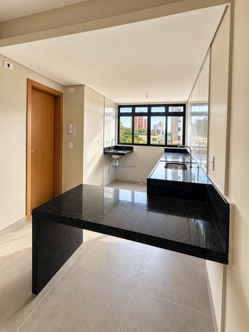 apartment em Rua dos Guajajaras, Centro - Belo Horizonte - MG