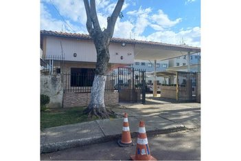 apartment em Rua Leonardo Javorski, Fazendinha - Curitiba - PR
