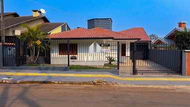 house em Rua Presidente Castelo Branco, São Francisco - Santa Rosa - RS
