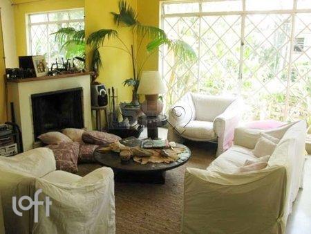 Duartina - facade01.jpg