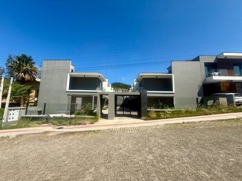 house em Rua Álvaro Ernesto dos Santos, Garopaba - Garopaba - SC