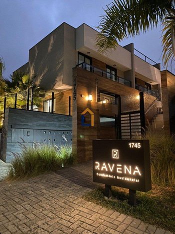 house em Rua Tobias de Macedo Júnior, Santo Inácio - Curitiba - PR