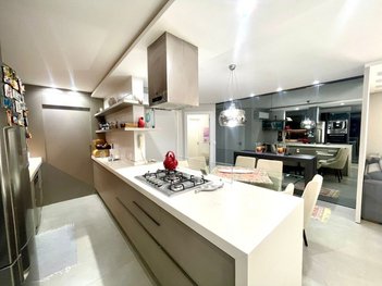 apartment em Avenida dos Dourados, Jurerê Internacional - Florianópolis - SC