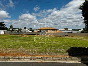land_lot em Avenida Warner Gomes Fernandes, Parque das Esmeraldas II - Marília - SP