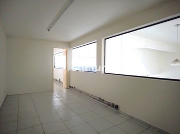 business em Alameda Martins Fontes, Santa Terezinha - Santo André - SP