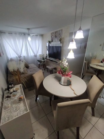 apartment em Rua Monsenhor Tanaka, Vila Emília - Maringá - PR