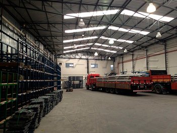 industrial em Manoel Alonso Almendra, Conjunto Residencial Paes de Barros - Guarulhos - SP