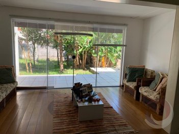 house em Octávio Lebarbenchon, Córrego Grande - Florianópolis - SC