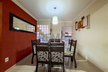 house em Avenida Melvin Jones, Conjunto Habitacional Heitor Villa Lobos - Araras - SP