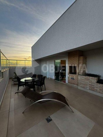 apartment em Rua Porongaba, Lagoinha - Uberlândia - MG