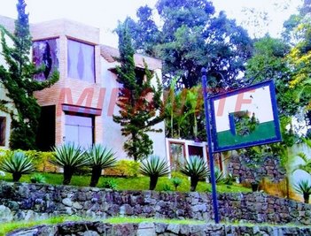 office em Avenida Vereador Belarmino Pereira de Carvalho, Roseira - Mairiporã - SP