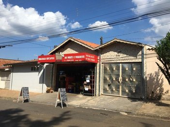 business em Avenida Miguel Caparrós, Parque Água Branca - Piracicaba - SP