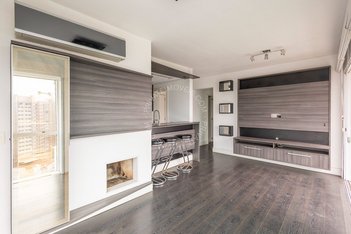 apartment em Rua Valdir Antônio Lopes, Três Figueiras - Porto Alegre - RS