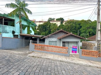 house em Rua Júlio Rudiger Sênior, Água Verde - Blumenau - SC