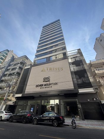 apartment em Rua 236, Meia Praia - Itapema - SC