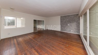 commercial_building em RAIMUNDO CORREA, Boa Vista - Porto Alegre - RS