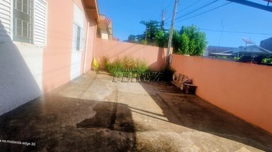 house em Rua Professor Sinésio Medeiros, Conjunto Habitacional Milton Gavetti - Londrina - PR