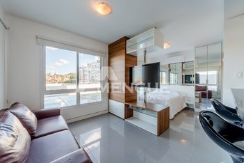 apartment em Rua Valdir Antônio Lopes, Três Figueiras - Porto Alegre - RS