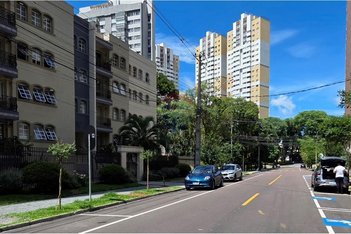 apartment em Rua Brasílio Itiberê, Água Verde - Curitiba - PR