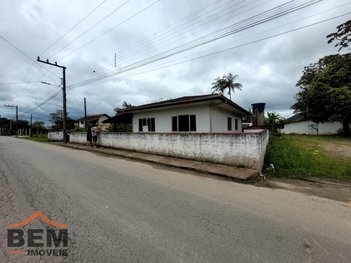 house em Rua Bruno Vicente da Luz, Espinheiros - Itajaí - SC
