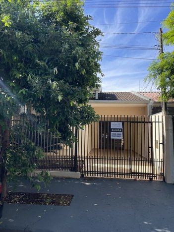 house em Rua Pioneiro Raimundo Bueno de Magalhães, Jardim São Francisco - Maringá - PR