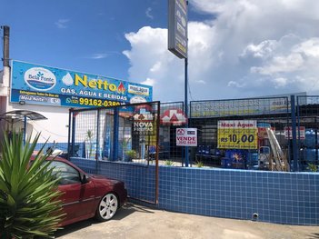 business em Avenida Prefeito Nicanor Ramos Nogueira, Conjunto Residencial Araretama - Pindamonhangaba - SP