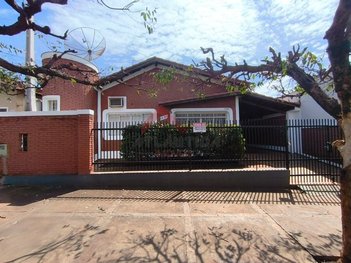 house em Rua Santa Terezinha, Centro - Andradina - SP