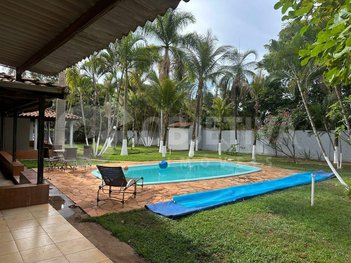 agricultural em Avenida Quarto-de-Milha, Jockey Camping - Uberlândia - MG