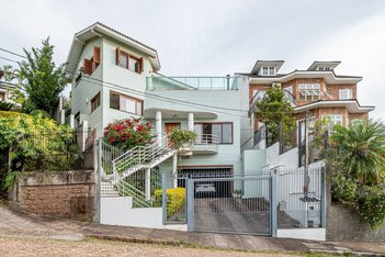house em Pedro Carneiro Pereira, Teresópolis - Porto Alegre - RS