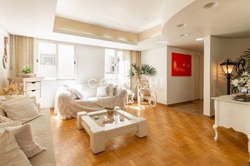 apartment em Rua Ramiro Barcelos, Rio Branco - Porto Alegre - RS