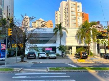 business em Avenida Goethe, Rio Branco - Porto Alegre - RS