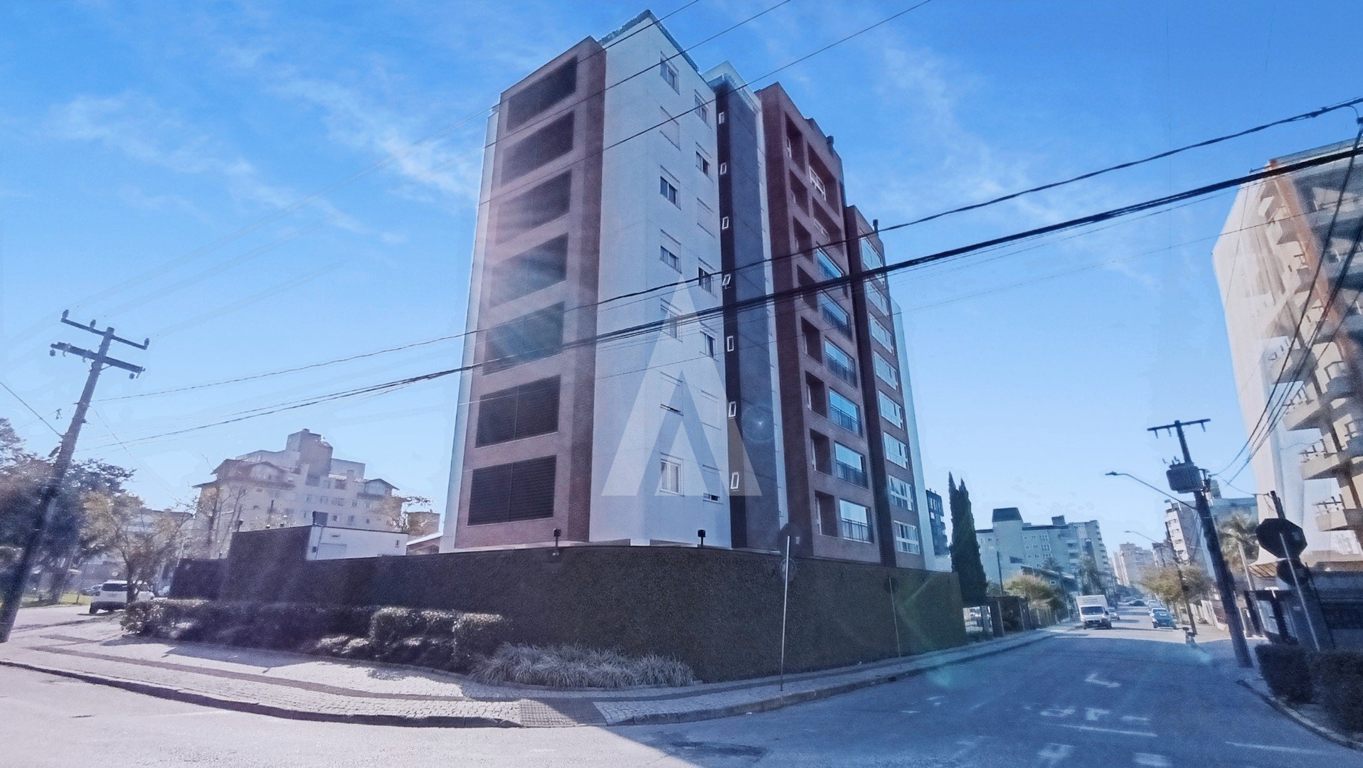 FACHADA 1