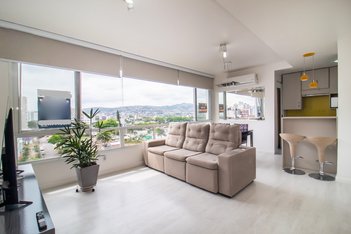 apartment em Rua Cervantes, Jardim Botânico - Porto Alegre - RS