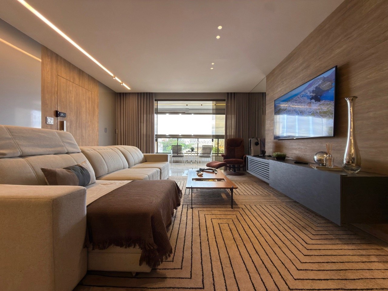 Apartamento com 4 quartos — Castelo, Belo Horizonte