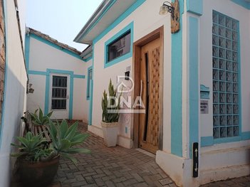 house em Rua Prefeito Tonico de Barros, Centro - Botucatu - SP