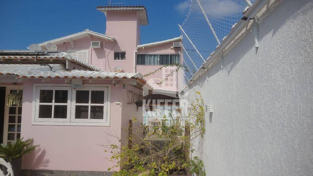 Casa duplex moderna 3 quartos em São José do Imbassaí, Maricá | 450m²