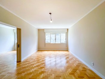 apartment em Rua Vinte e Quatro de Outubro, Moinhos de Vento - Porto Alegre - RS