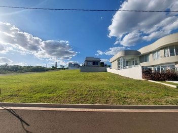 land_lot em Rua Virgílio Rodrigues Pereira, Parque Residencial Damha II - Piracicaba - SP