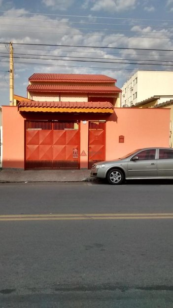 house em Avenida Albuquerque Lins, Parque São Benedito - Pindamonhangaba - SP