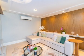 apartment em Rua Romédio Dorigo, Água Verde - Curitiba - PR