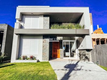 house em Rua Rio Camisas, Centro - Xangri-Lá - RS