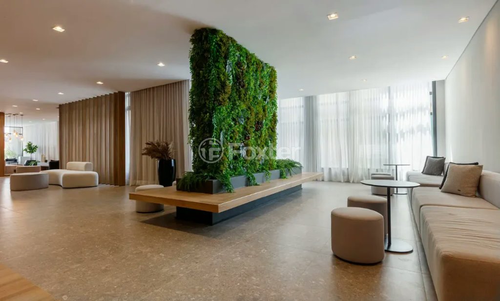 lounge-com-jardim-vertical-e-sofa-de-canto